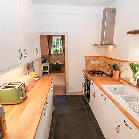 Natland Hall Apartment