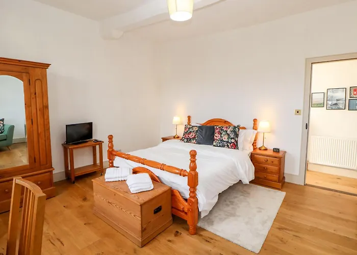 Natland Hall * Κένταλ